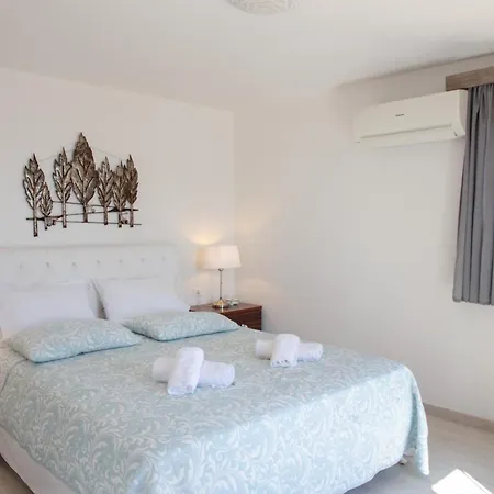 Aristoteles Hébergement de vacances Chalki Town