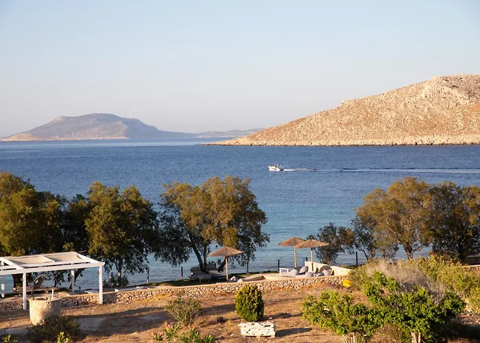 Aristoteles 別荘 *