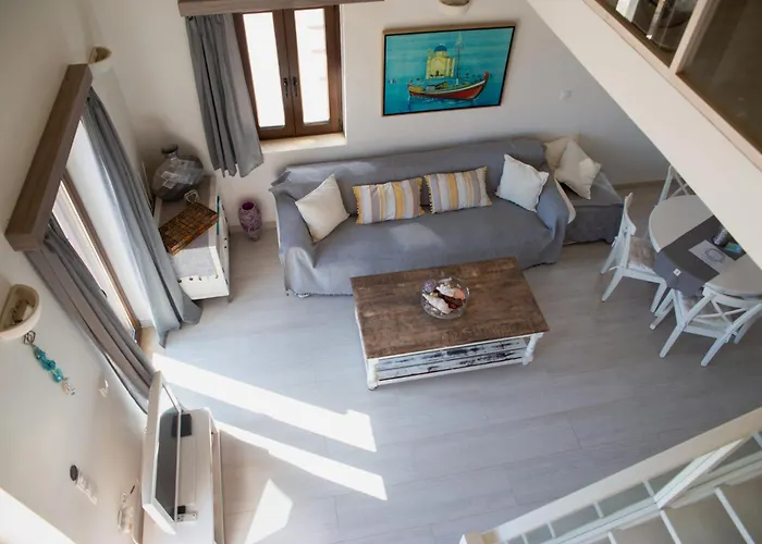 Aristoteles * Chalki Town