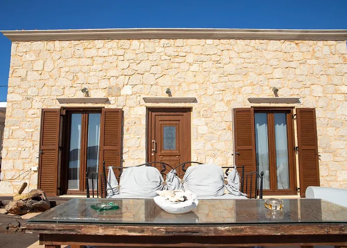 Aristoteles 펜션 Chalki Town